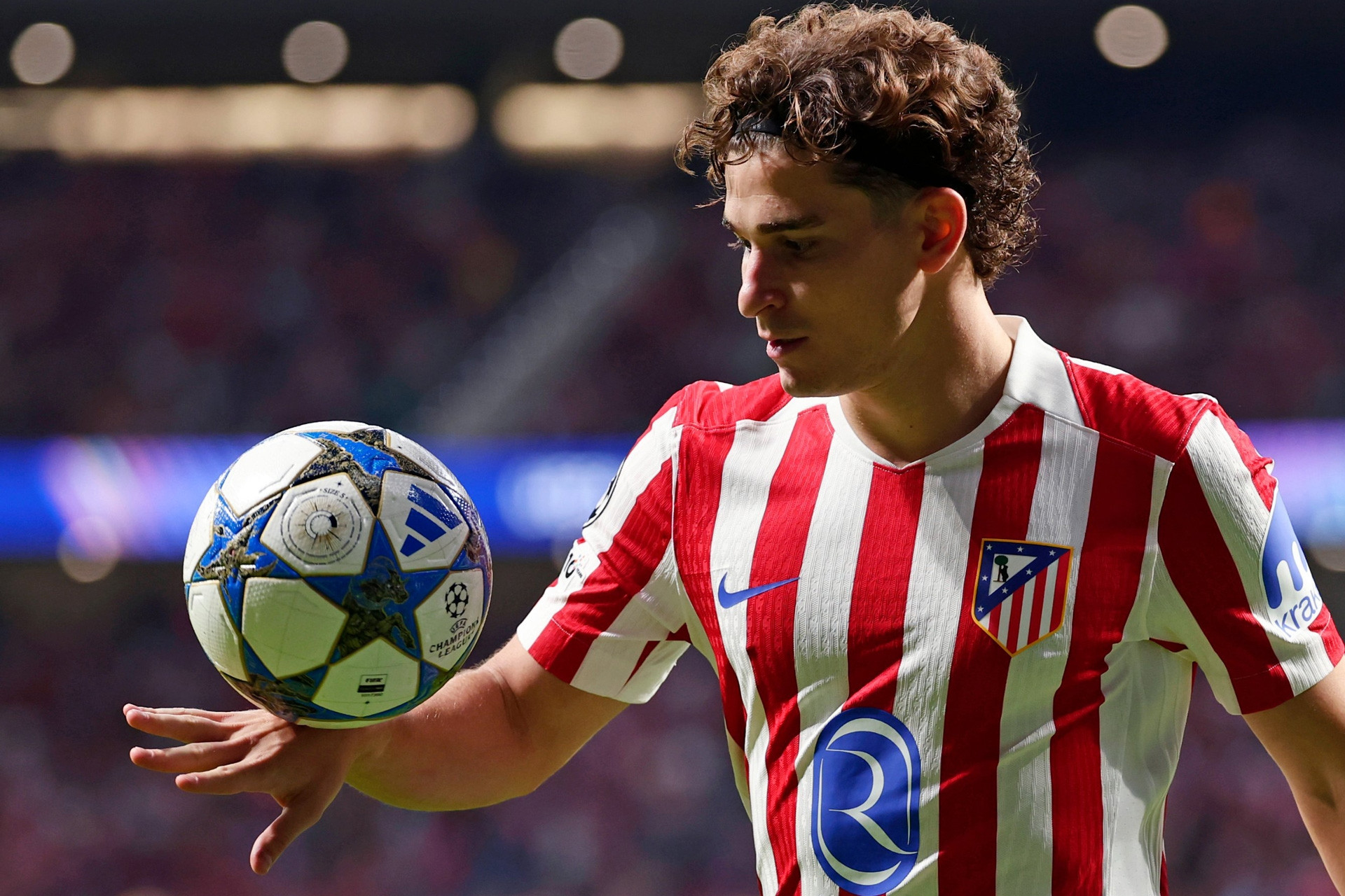 Atletico tức giận Arsenal vì sự cố tập làm quen sân Emirates