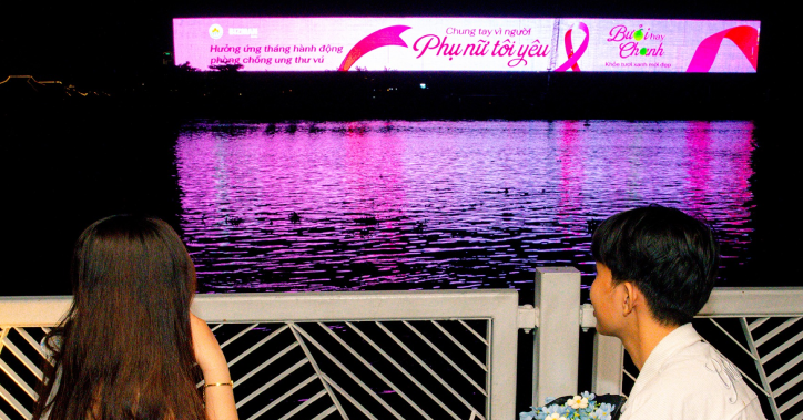 Các tòa nhà đồng loạt chuyển hồng chung tay phòng chống ung thư vú