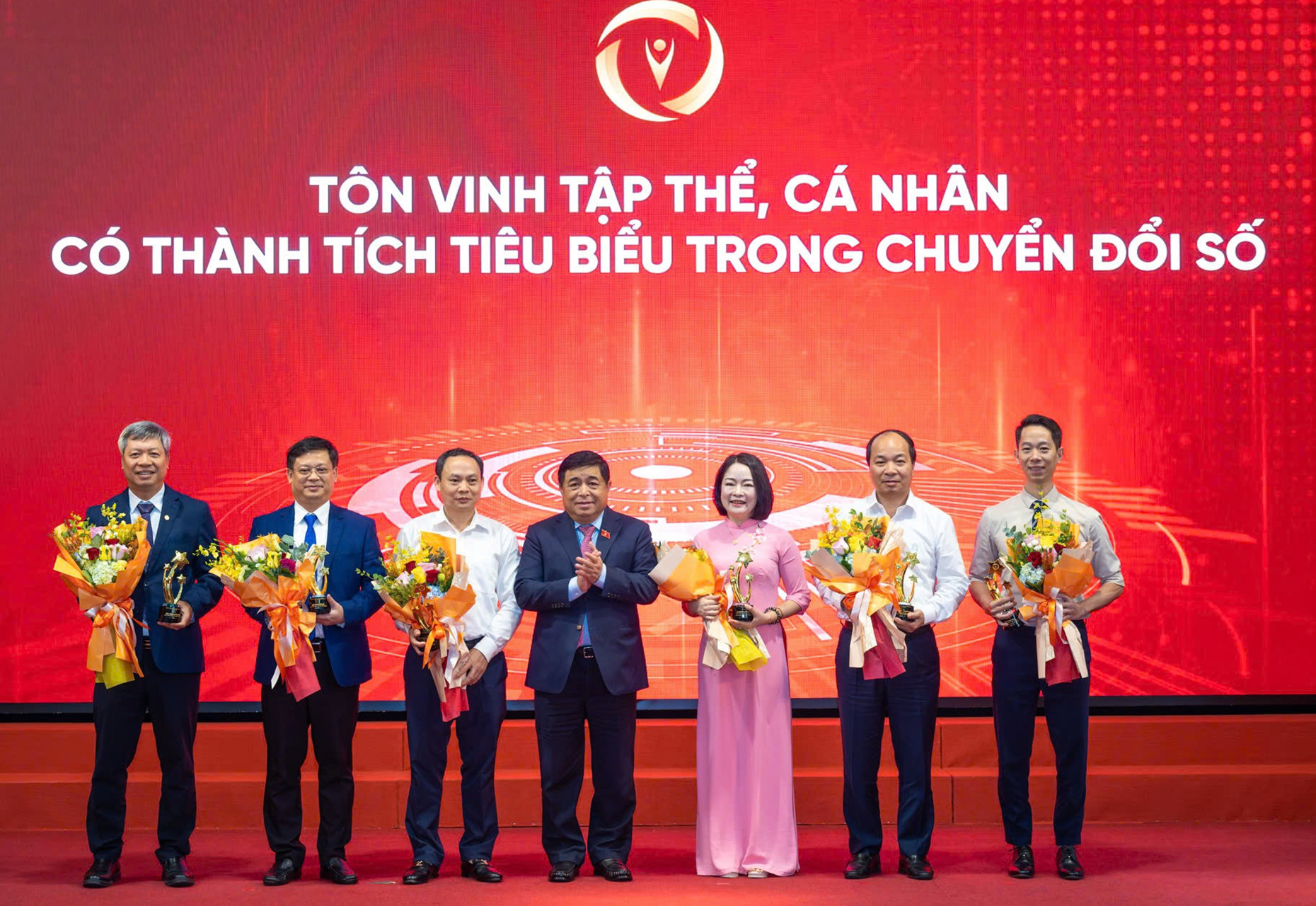 Chuyen doi so.jpg
