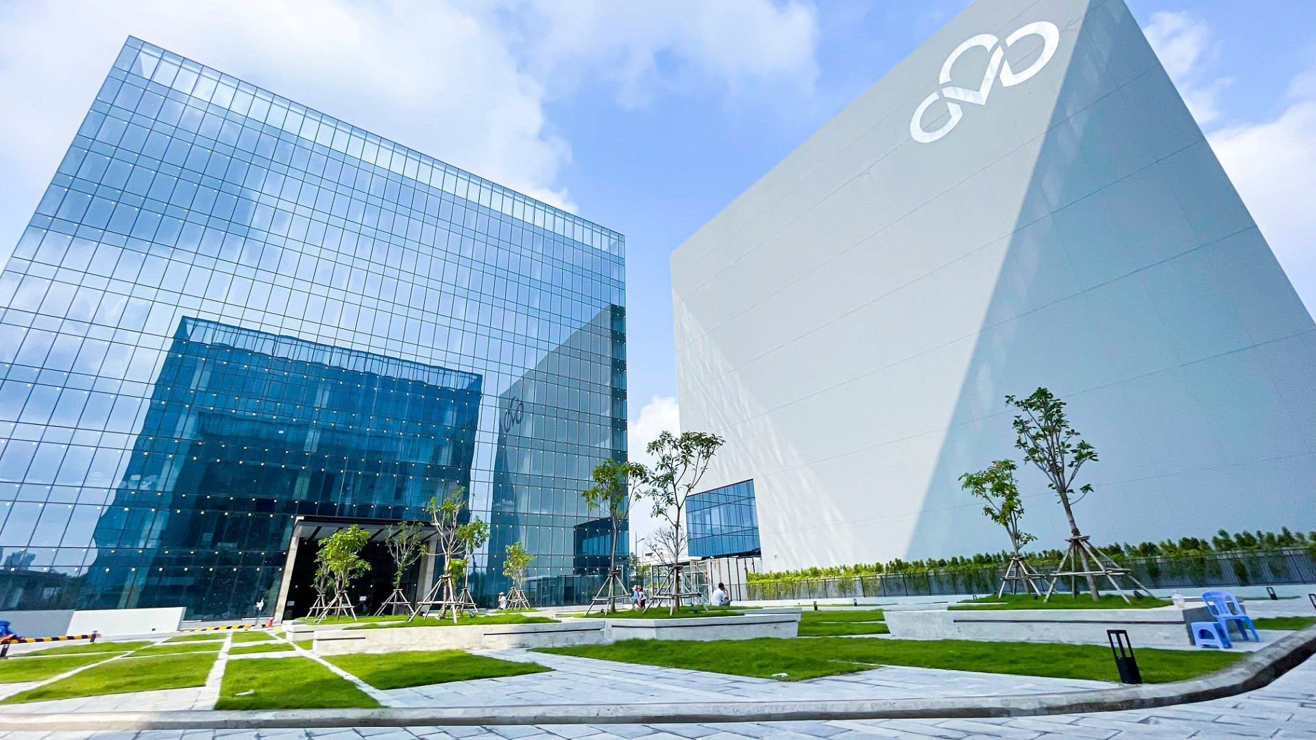 CMCTelecom SOC2 (3).jpg