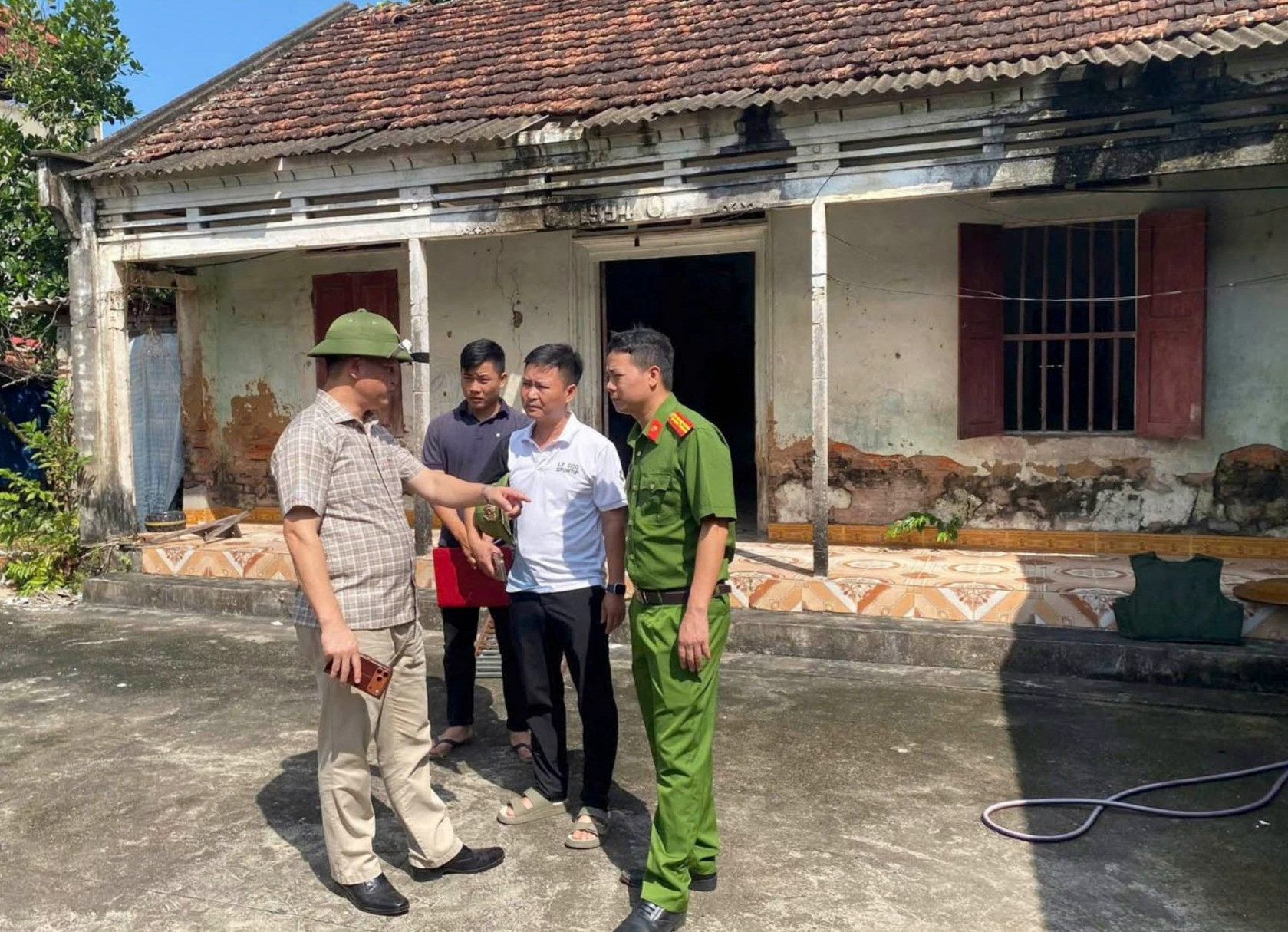 cứu cháu bé_1.JPG