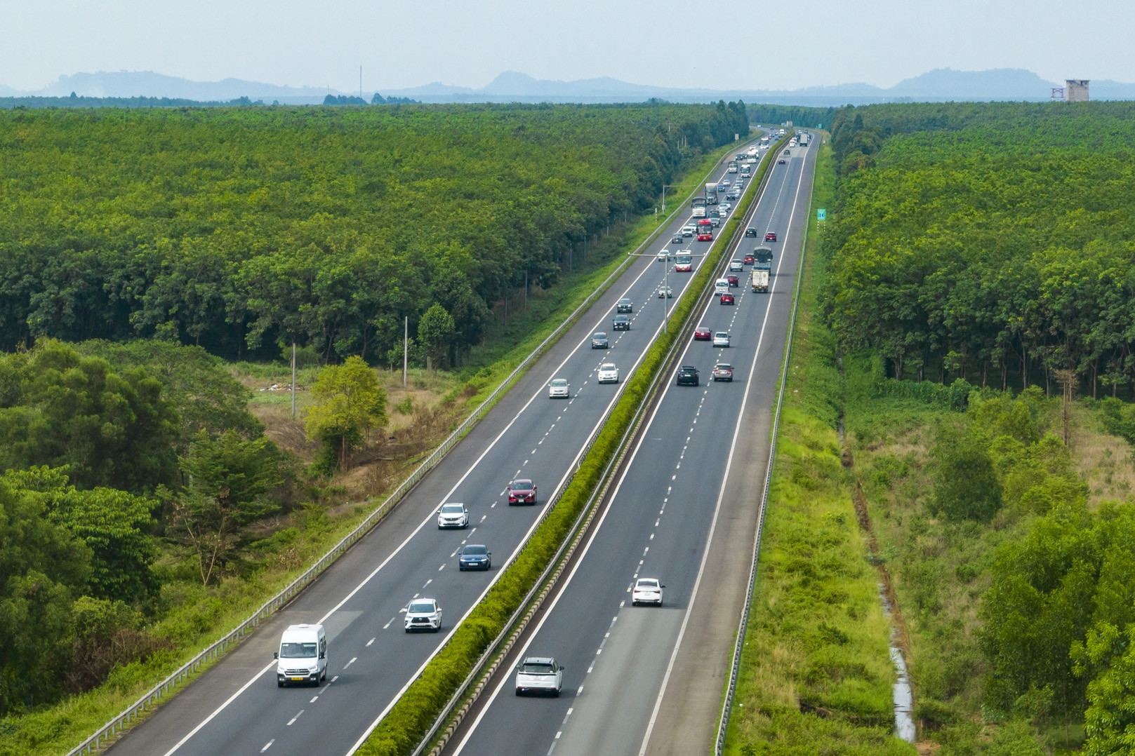 Đại biểu Quốc hội kiến nghị tăng tốc độ tối đa trên một số tuyến cao tốc