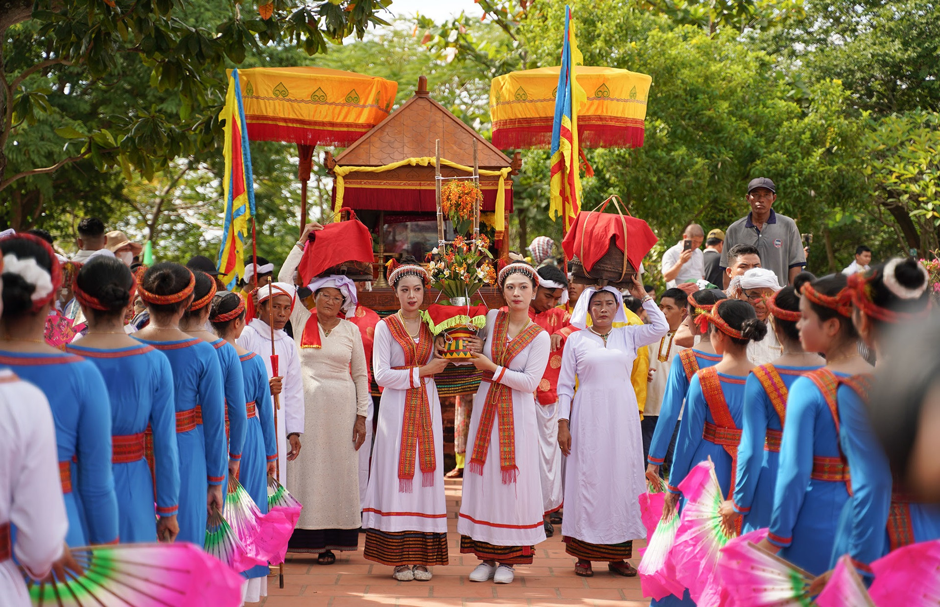 lễ hội Katê năm 2025 của đồng bào Chăm theo đạo Bàlamôn tỉnh Lâm Đồng1.jpg