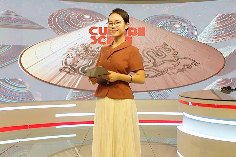 Phương Anh chững chạc khi lên sóng