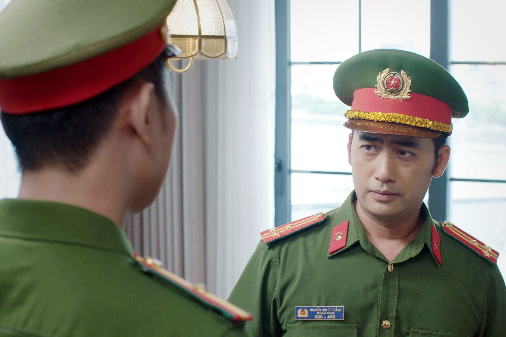 Nam diễn viên 19 năm đóng vai công an trên phim VTV là ai?