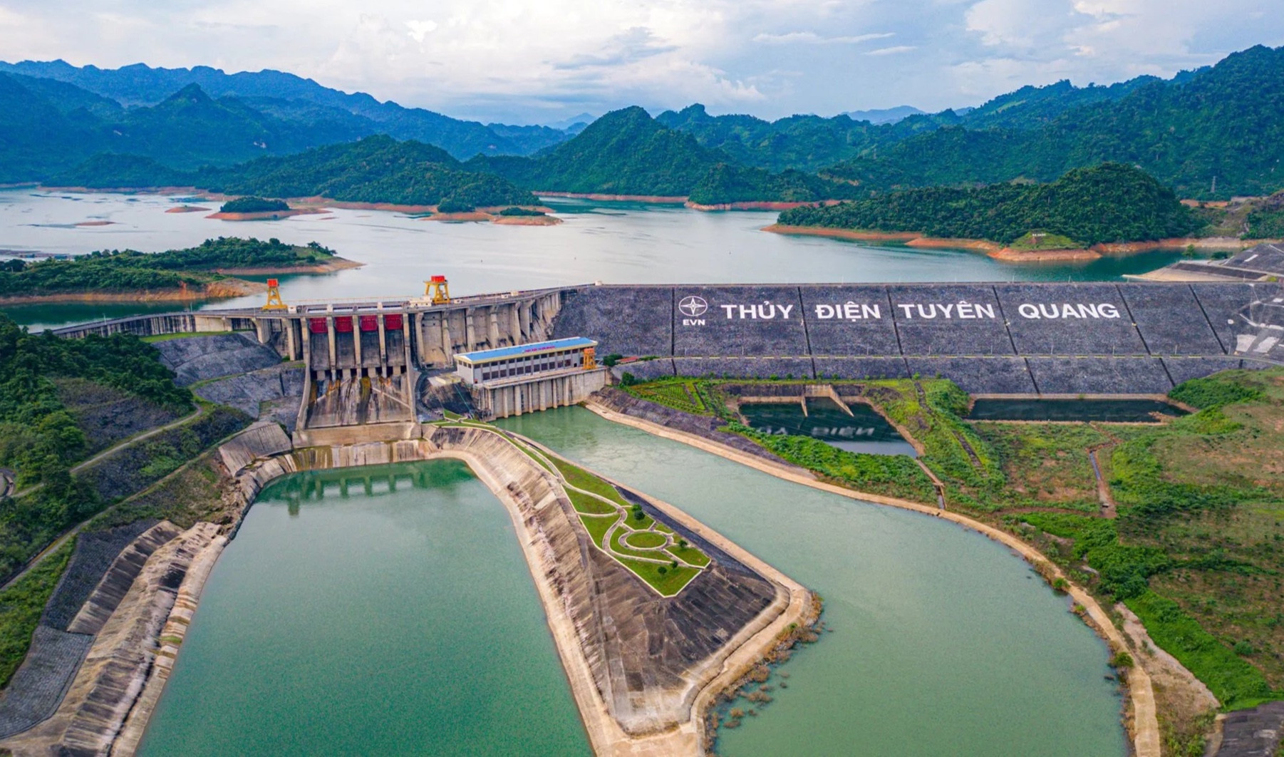 tuy dien tuyen quang 0954.jpg