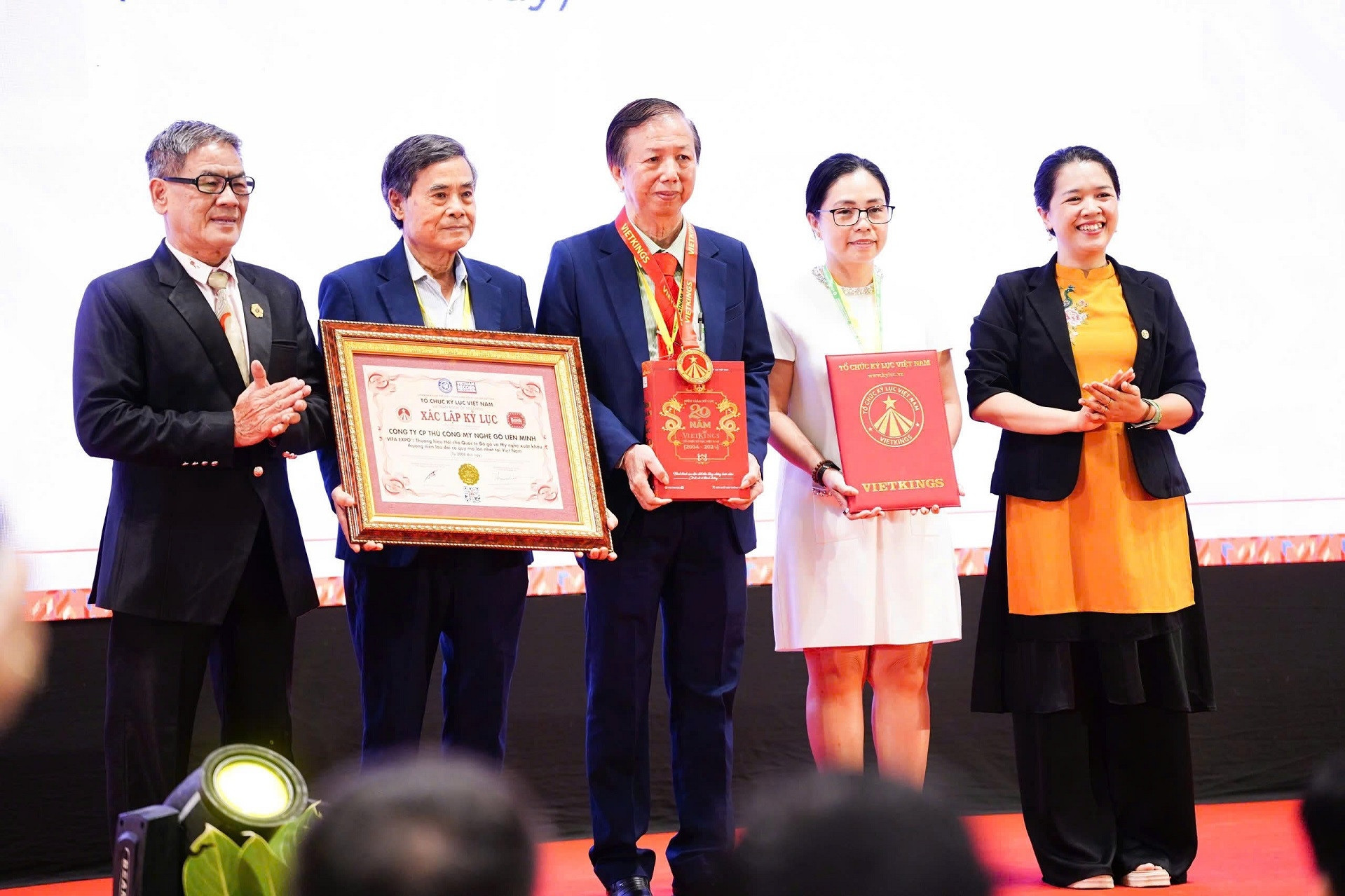 VIFA EXPO xác lập kỷ lục Việt Nam, khẳng định vị thế tiên phong ngành gỗ