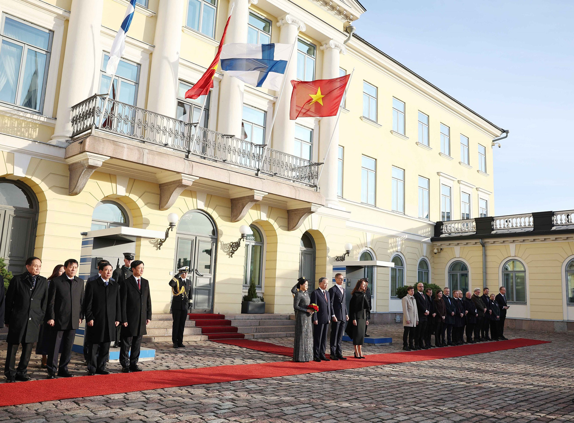 vnapotalledonchinhthuctongbithutolamvaphunhanthamchinhthucconghoaphanlan8352186 17610383121511955198831.jpg