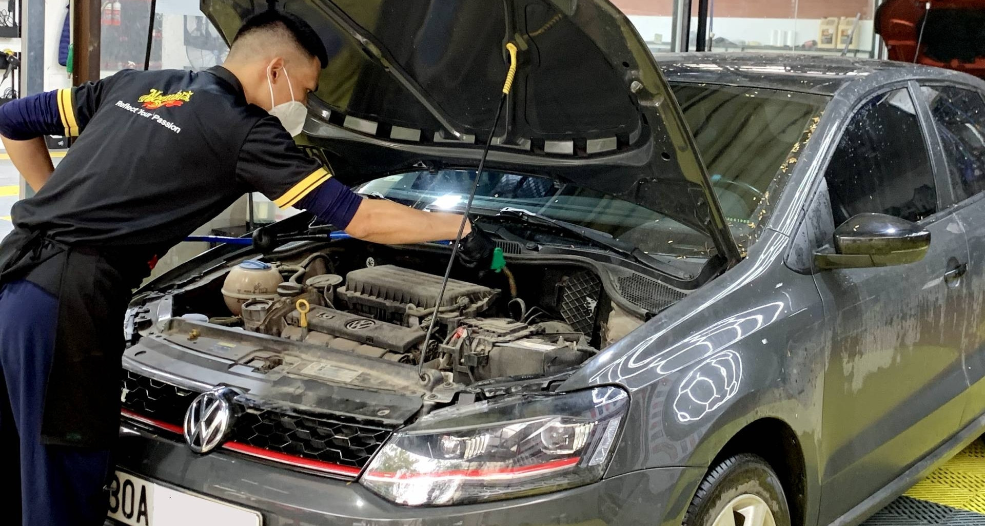 Xe đề mãi không nổ máy, tưởng 'chết' ắc quy, hóa ra lỗi từ một bộ phận rẻ tiền