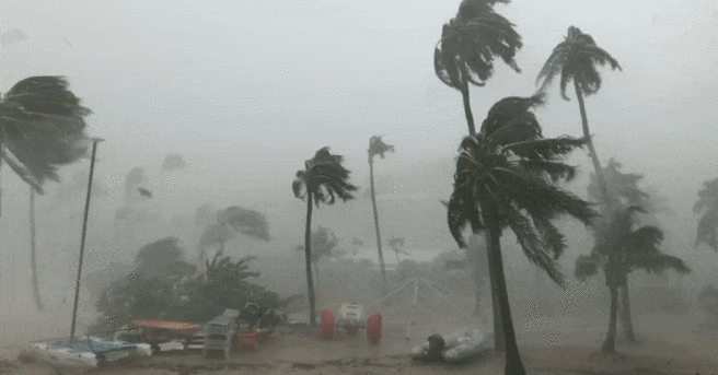 Bản tin sáng 22/10: Bão số 12 cách Đà Nẵng 280km, miền Trung mưa lớn dữ dội