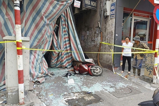 Bản tin chiều 22/10: Bê tông rơi trúng hai người đi xe: Người đàn ông đã tử vong