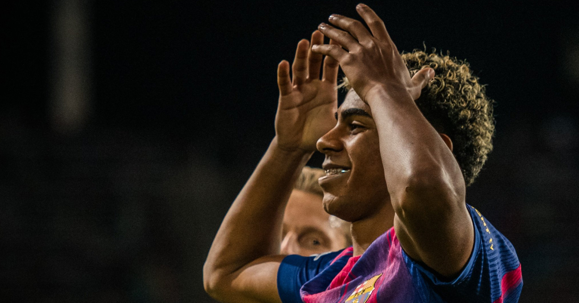 Barca ‘đánh tennis’: Lamine Yamal thách thức Siêu kinh điển