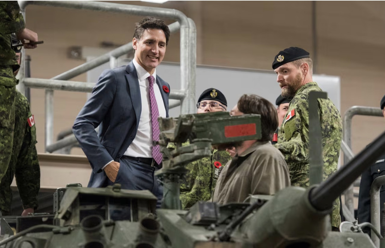 Canada hủy bỏ cam kết viện trợ xe bọc thép cho Ukraine