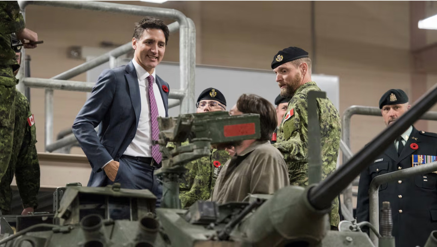 Canada hủy bỏ việc cung cấp xe bọc thép cũ cho Ukraine. Ảnh: Canada Press.