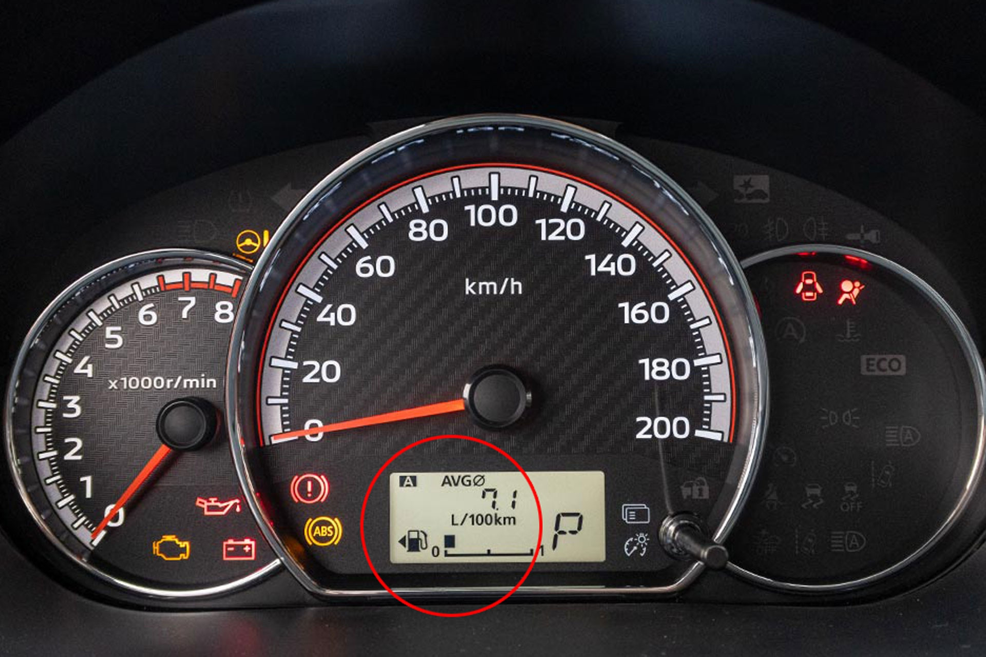 Chạy xe đến hết xăng mới chịu đổ: Thói quen tai hại khiến chủ xe trả giá đắt