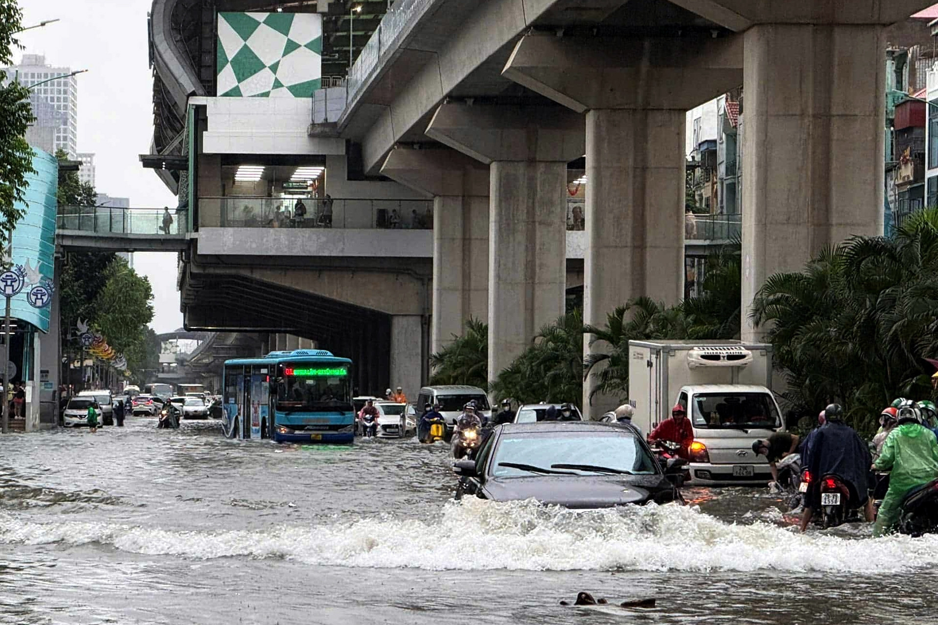 Chống ngập đô thị và cuộc chạy đua 'mắc kẹt'