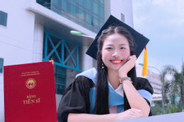 Cô gái sinh năm 2000 lấy bằng tiến sĩ sau 3,5 năm: 'Trường hợp hiếm có'