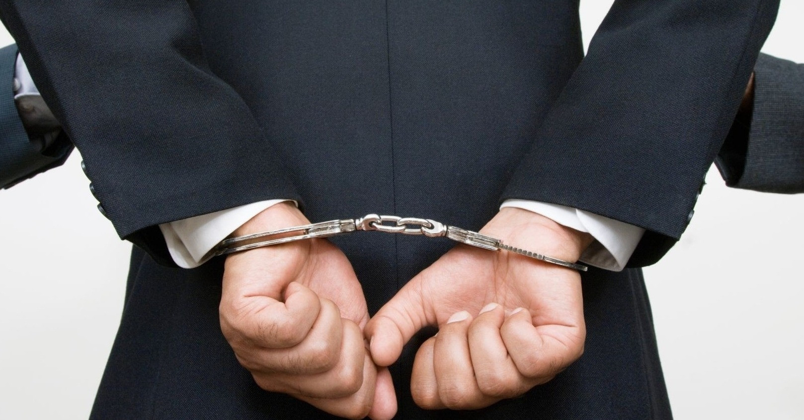 Cựu giảng viên đại học vào tù ra tội vì lừa đảo, làm giả con dấu