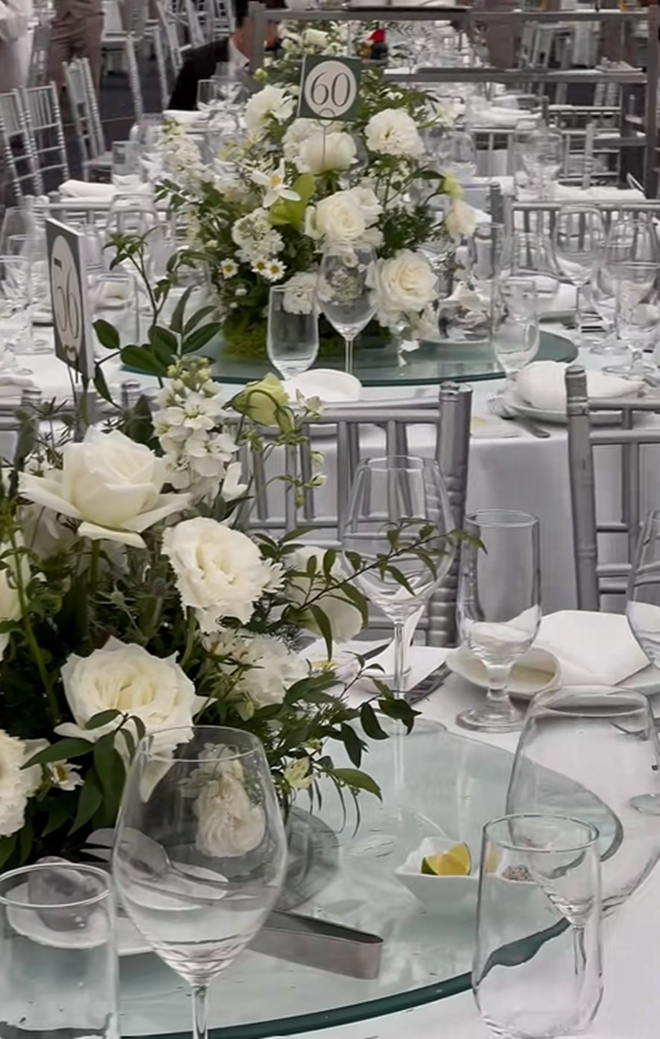 Hoa hậu Đỗ Thị Hà rạng rỡ trong lễ cưới