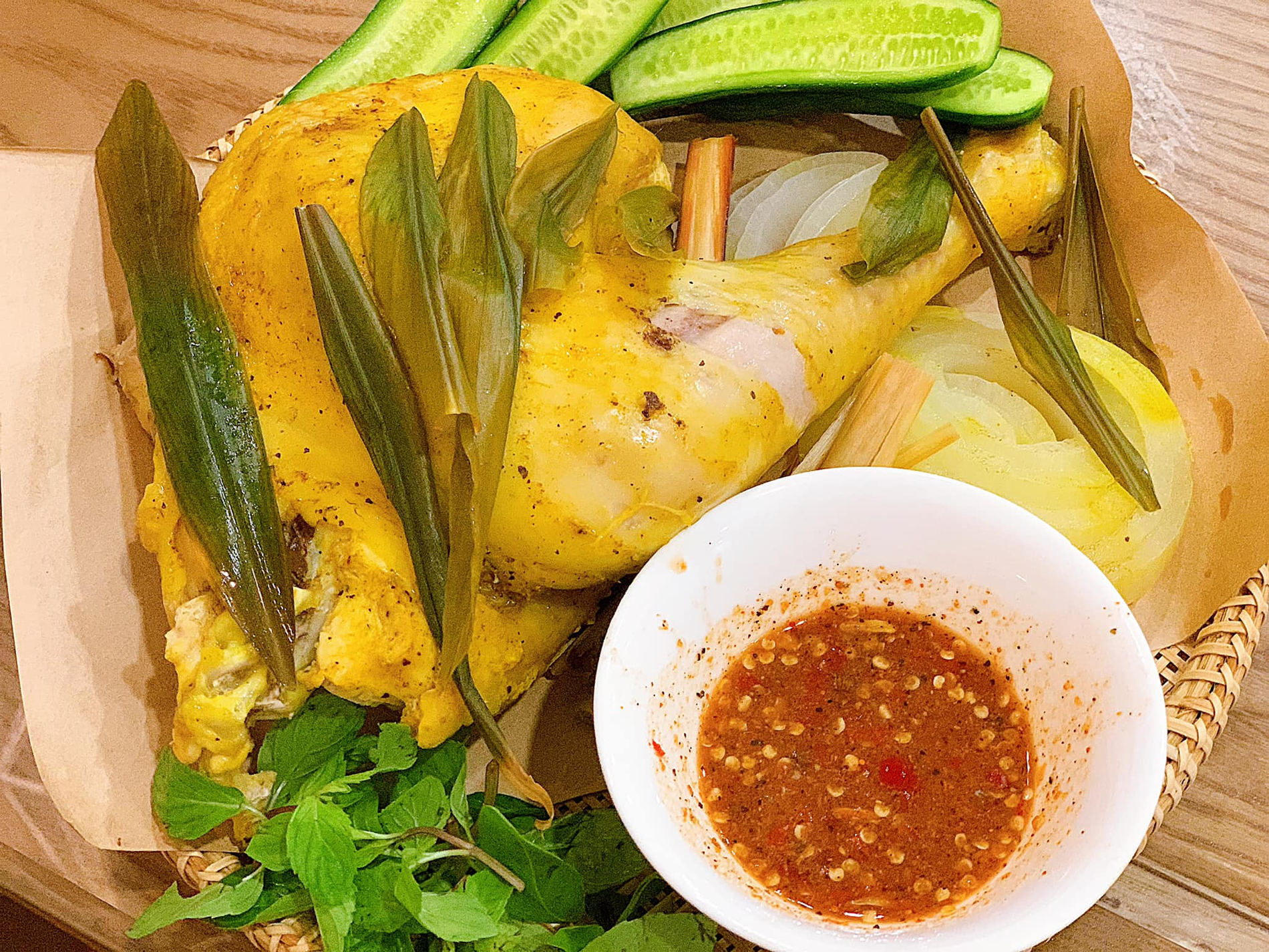gà hấp muối Thuy Linh Do 0.png