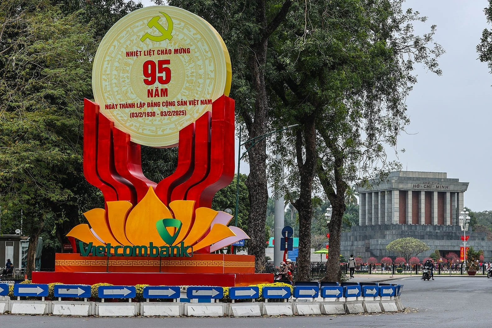 Lần đầu chủ trương xây dựng Đảng văn minh được xác định là nhiệm vụ chiến lược