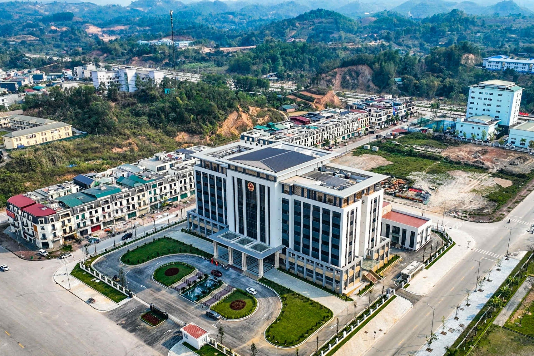 Lý do Chủ tịch tỉnh Cao Bằng chỉ đạo siết chặt cán bộ sử dụng AI