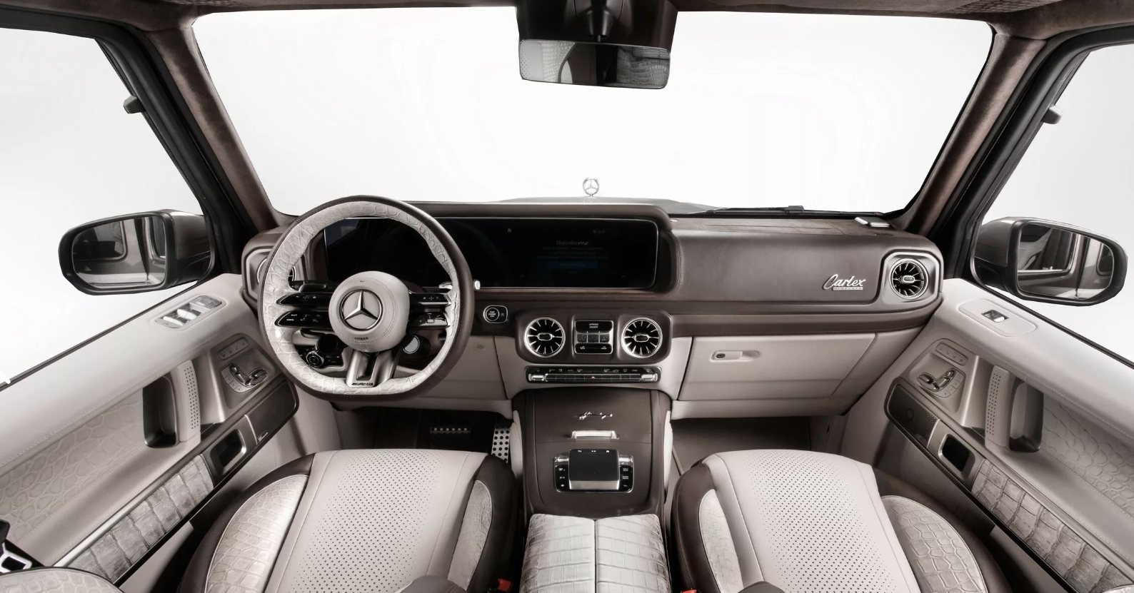 Mercedes-AMG G63 phủ 1kg bụi kim cương lên lớp sơn, nội thất da cá sấu Himalaya