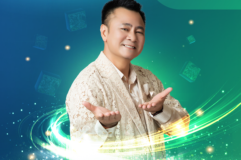 NSND Tự Long livestream bán gạo ST25 tại Tuần lễ Nông sản Việt