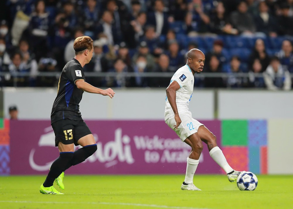 osaka vs nam dinh 1.jpg