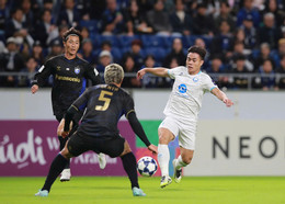 osaka vs nam dinh 4.jpg