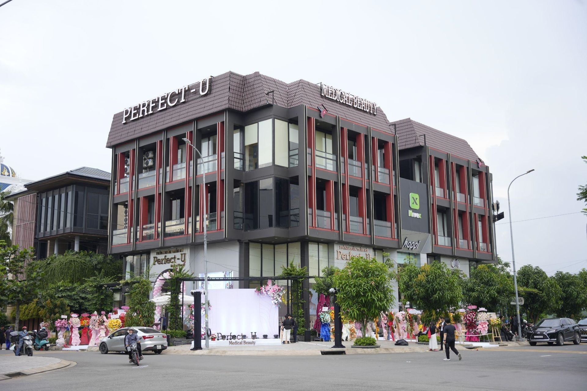 Perfect-U khai trương, đồng hành cùng phụ nữ Việt trên hành trình làm đẹp