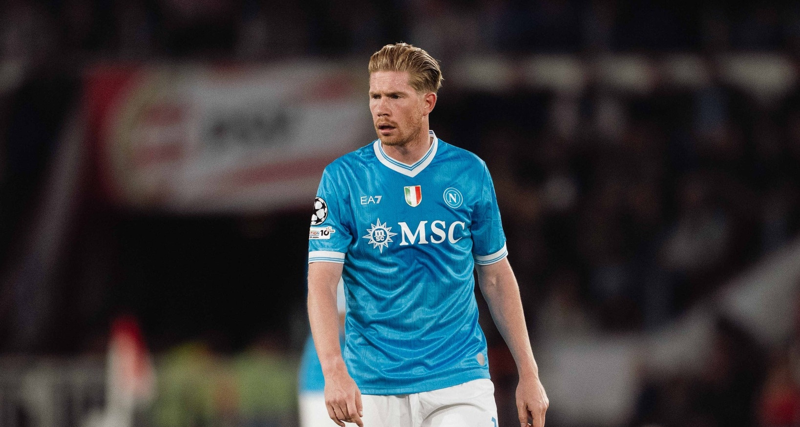 McTominay lập cú đúp, De Bruyne bất lực nhìn Napoli thảm bại