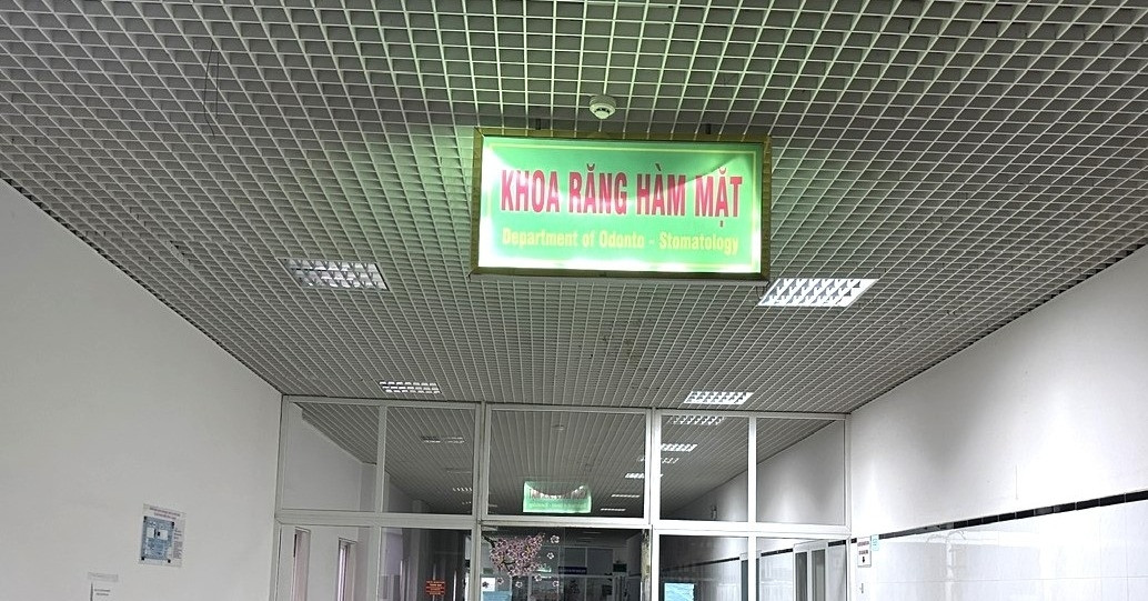 Trưởng khoa lắp camera trong phòng khám, lãnh đ...