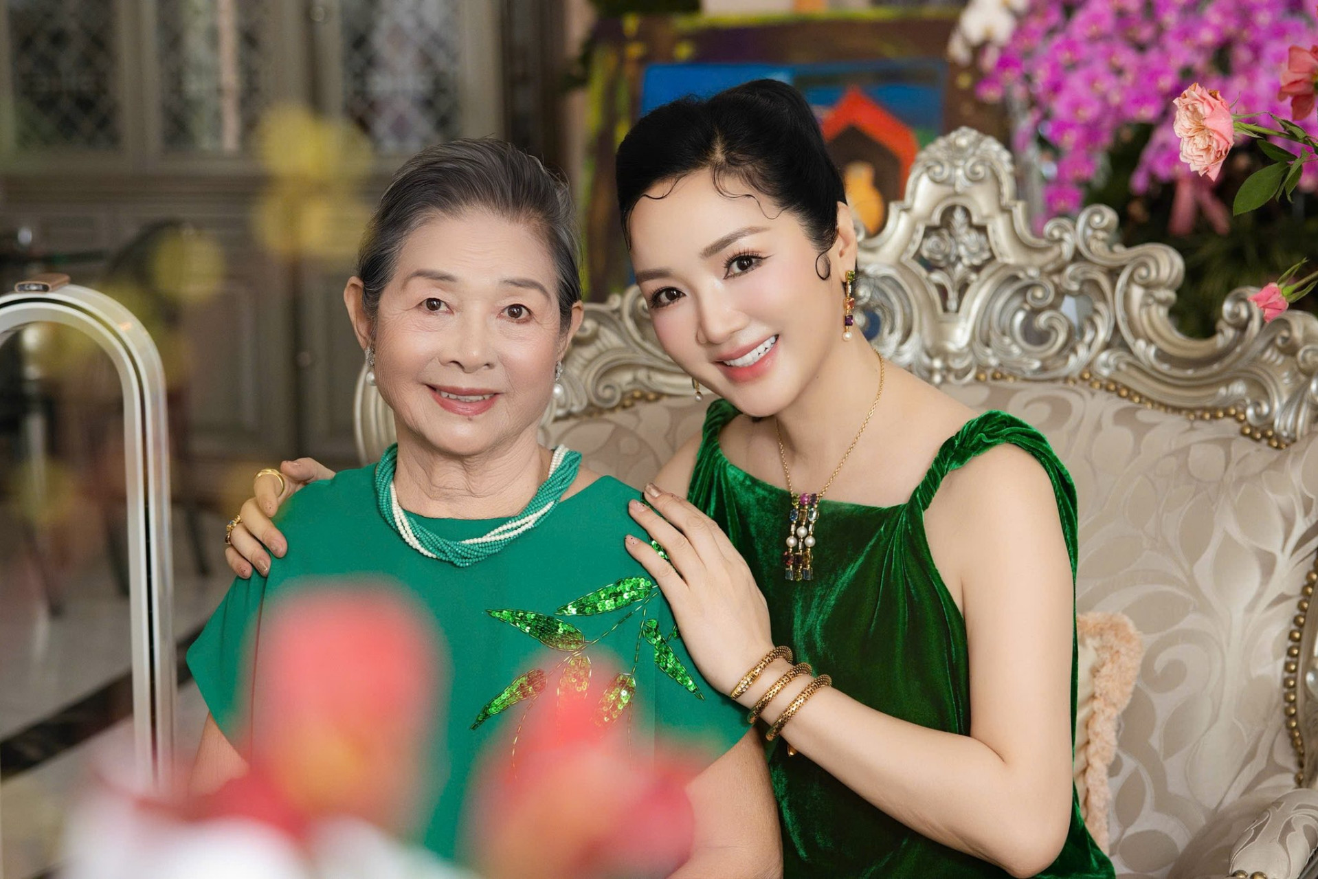 H'Hen Niê gương mặt sưng tấy