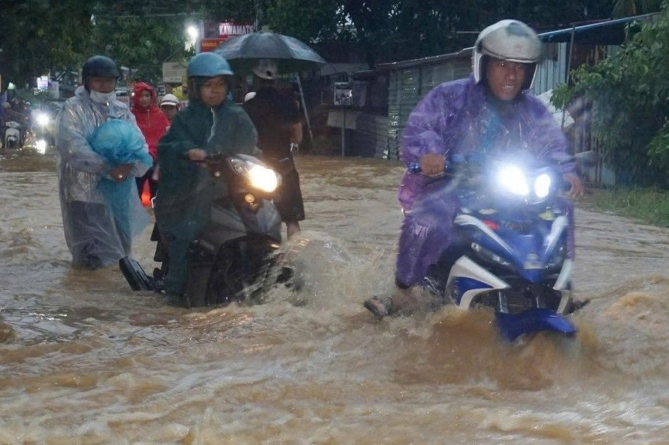 Công an Đà Nẵng xác minh vụ lan truyền tin giả liên quan cơn bão số 12