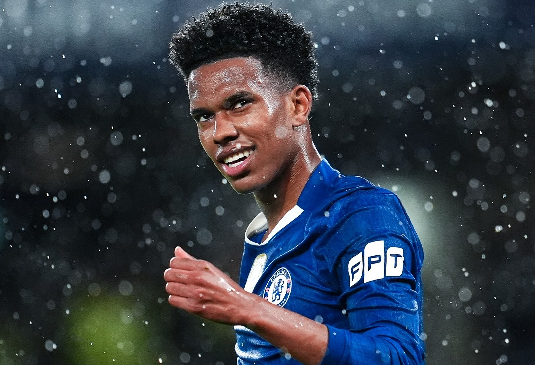 Estevao đi vào lịch sử, Chelsea thắng cực đậm Ajax