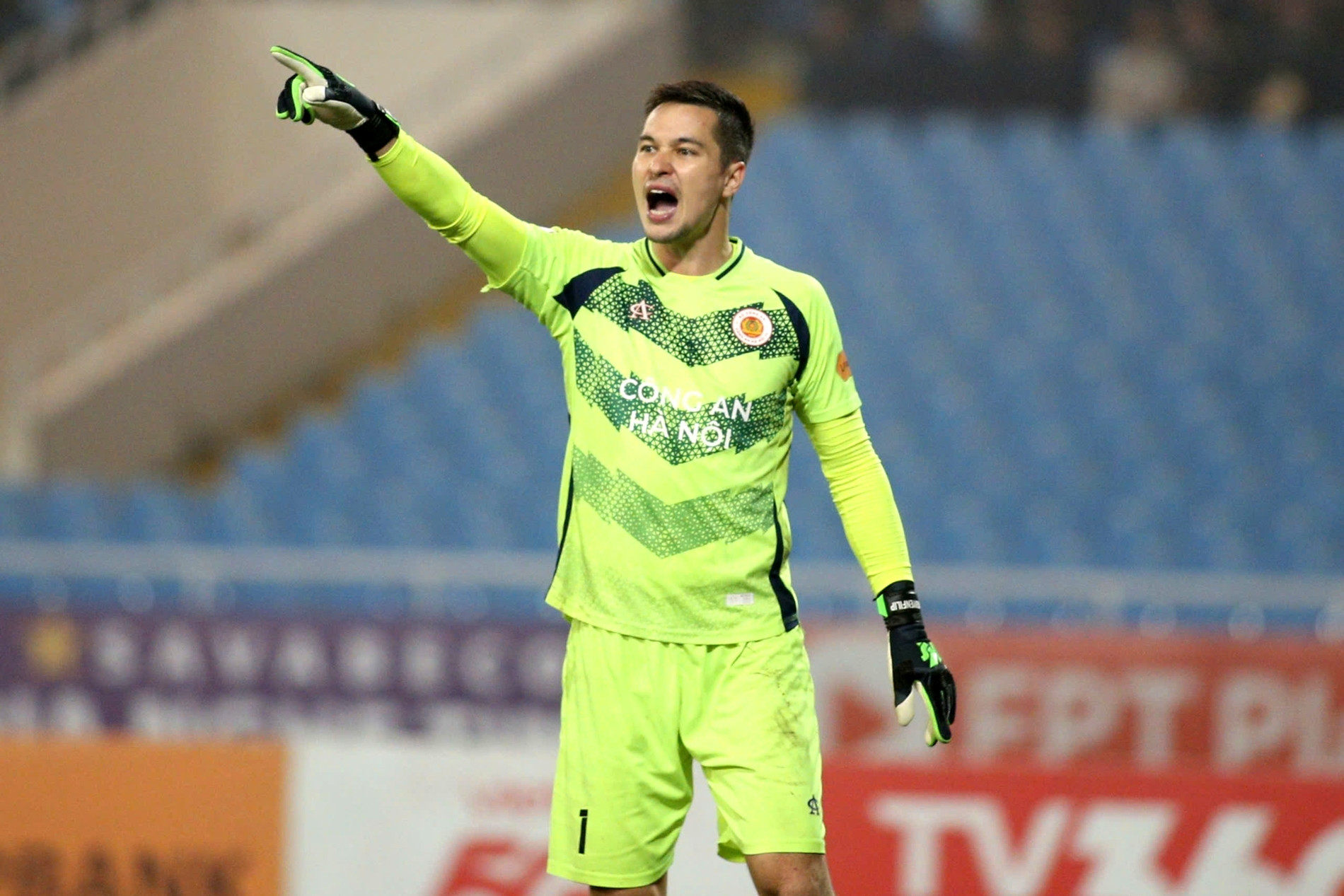 HLV Polking biết Nguyễn Filip chấn thương vẫn sử dụng