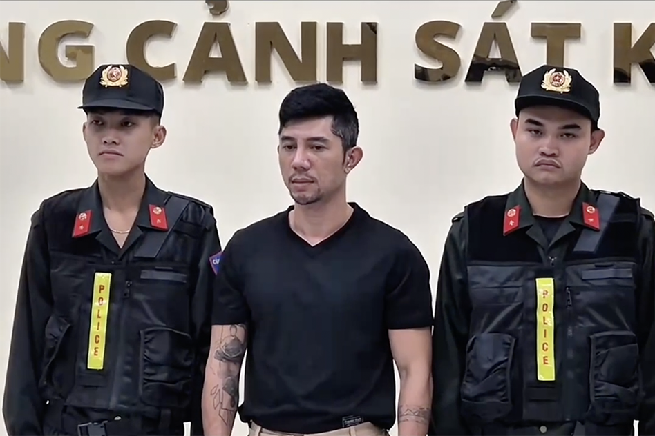 Bắt ca sĩ Lương Bằng Quang, khởi tố thêm Ngân 98 tội 'Đưa hối lộ'