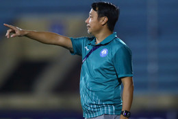 Nguyễn Filip báo tin dữ với CAHN và HLV Kim Sang Sik Nam Định thua 4 trận, ghế HLV Vũ Hồng Việt chịu thử thách