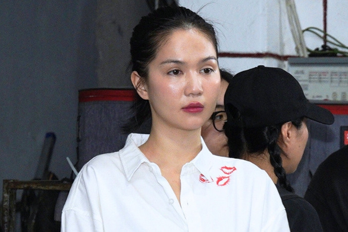 Người đẹp Ngọc Trinh tiều tụy