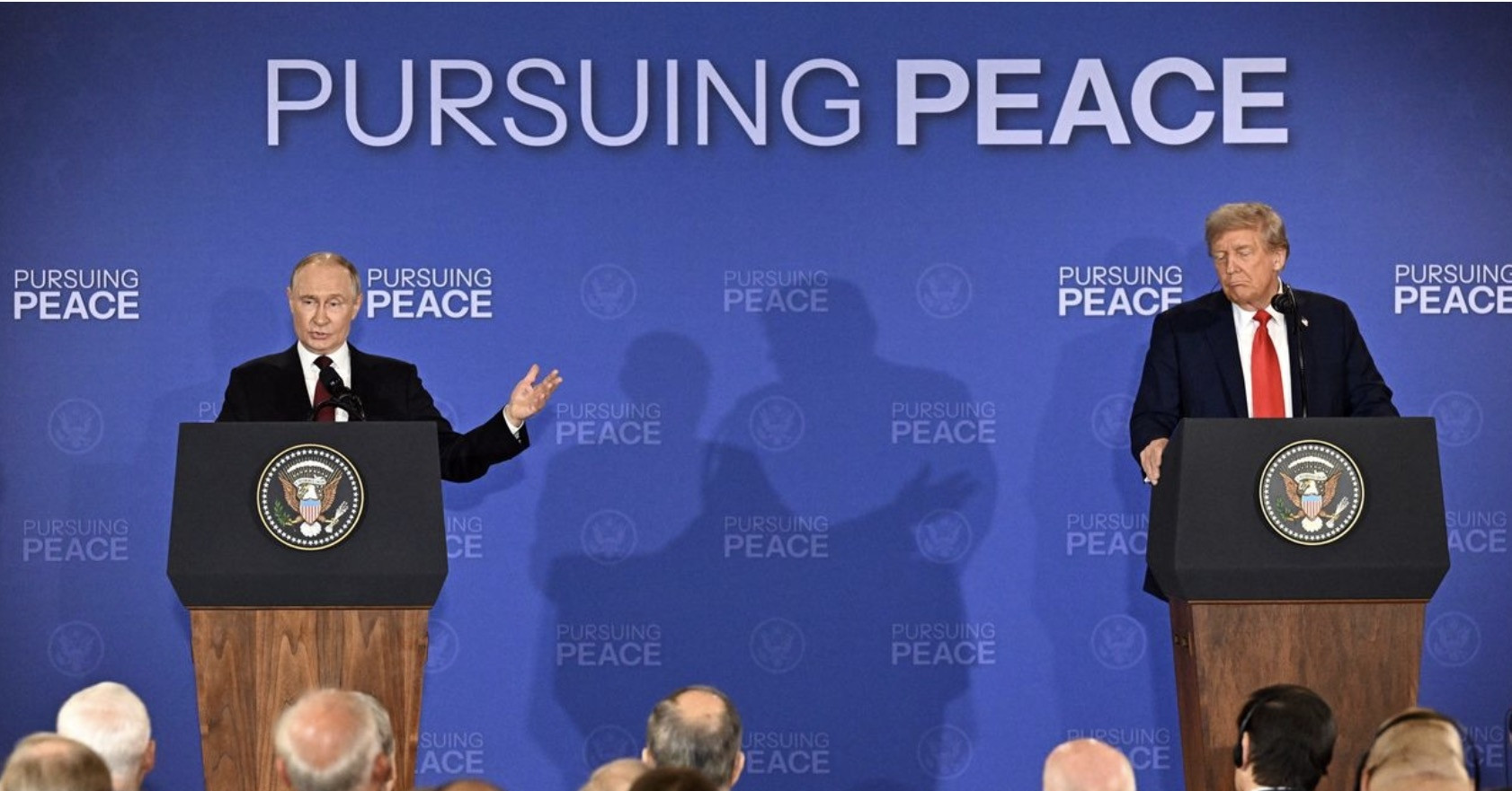 Ông Trump hủy hội nghị với Tổng thống Putin, áp...