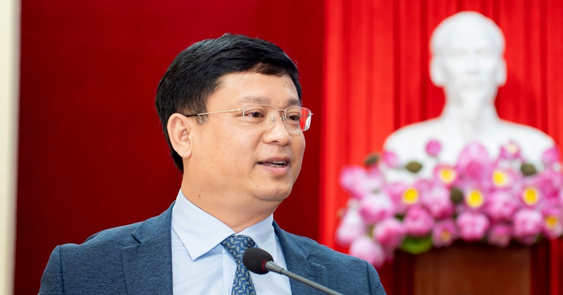 Phó chủ tịch TP Huế: &amp;apos;Chúng tôi không yêu cầu người dân nộp bản photo sổ đỏ&amp;apos;