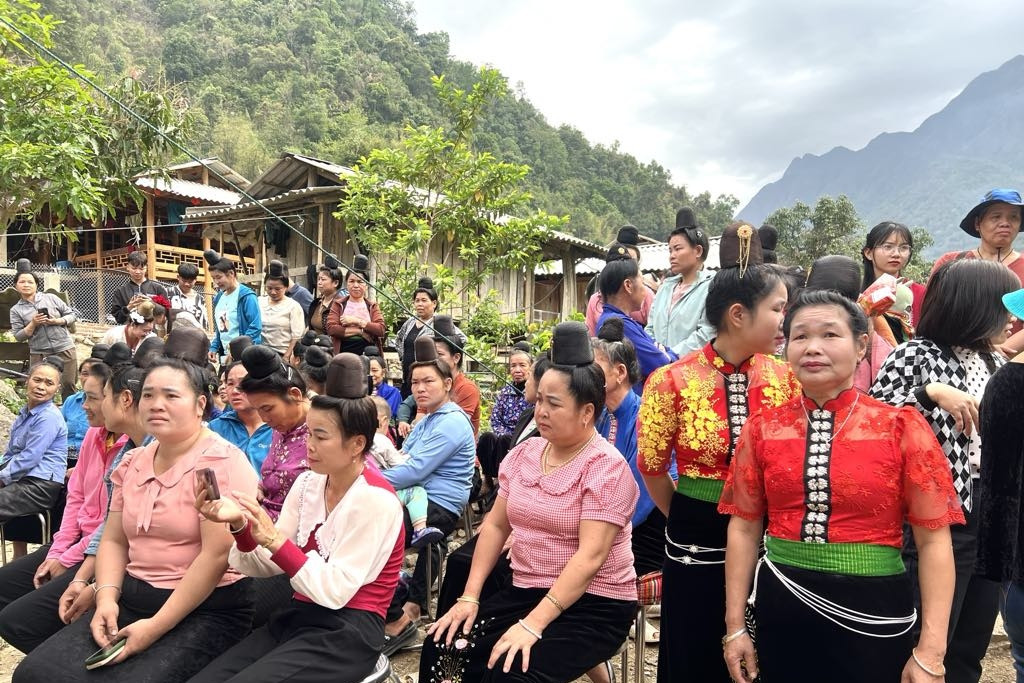 Thông tin, tuyên truyền bằng tiếng dân tộc cho đồng bào vùng biên là việc cần ưu tiên