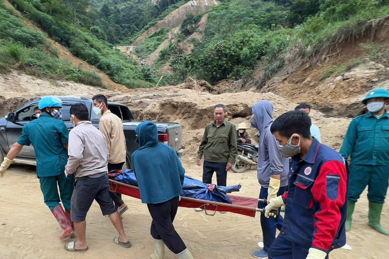 Tìm thấy nạn nhân cuối cùng vụ xe bán tải bị vùi lấp sau 25 ngày ở Lào Cai