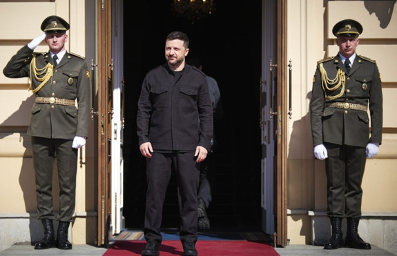 Ukraine điều động binh sĩ tới Anh và Thổ Nhĩ Kỳ