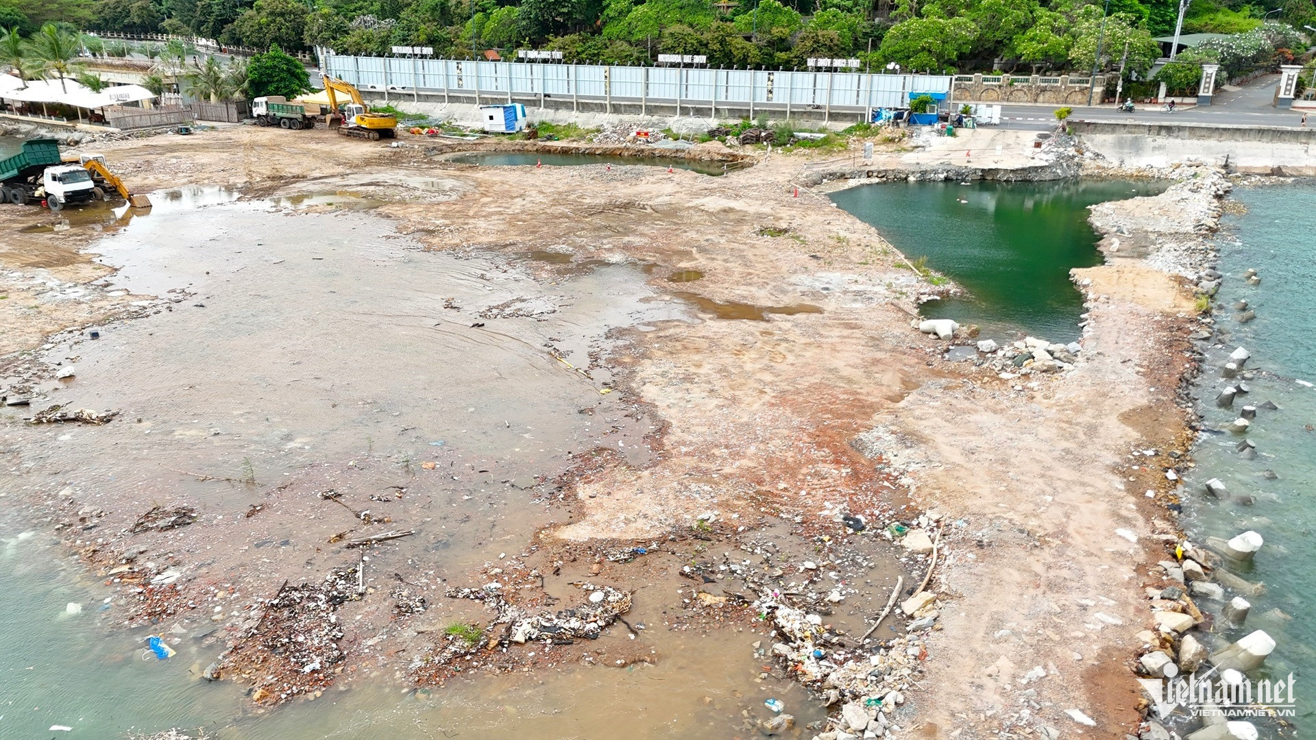 W-công trường đổ chất thải lấp biển khiến “ông chủ” cáp treo Vũng Tàu bị bắt..JPG.jpg