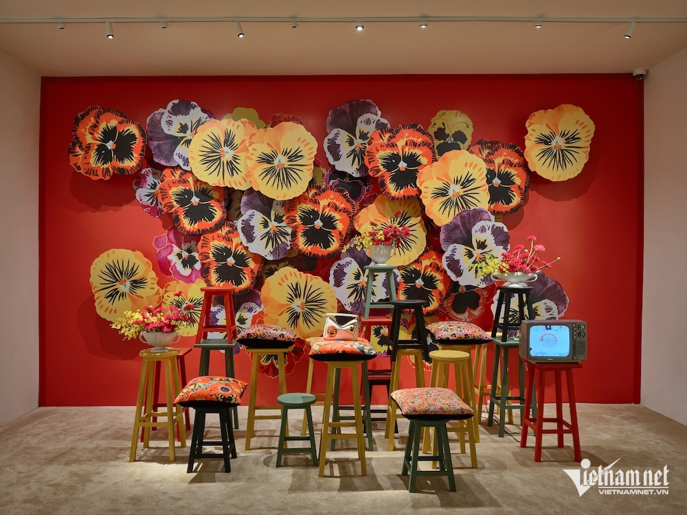 W-LOEWE_Lấy cảm hứng từ Joe Brainard.jpg