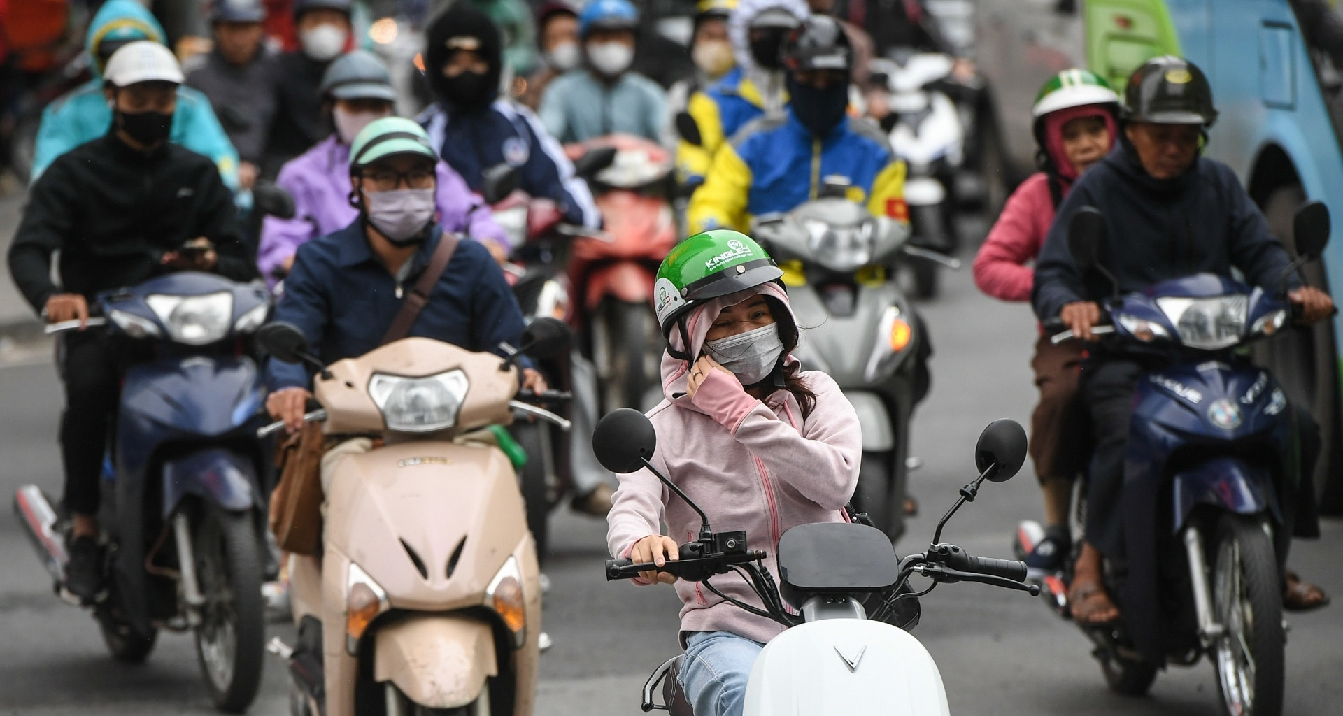 Dự báo thời tiết 24/10/2025: Miền Bắc lạnh sâu, Trung Bộ mưa liên tiếp