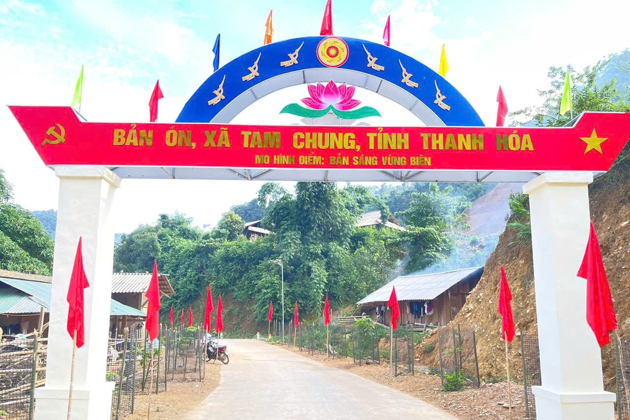 Ấn tượng mô hình điểm “Bản sáng vùng biên