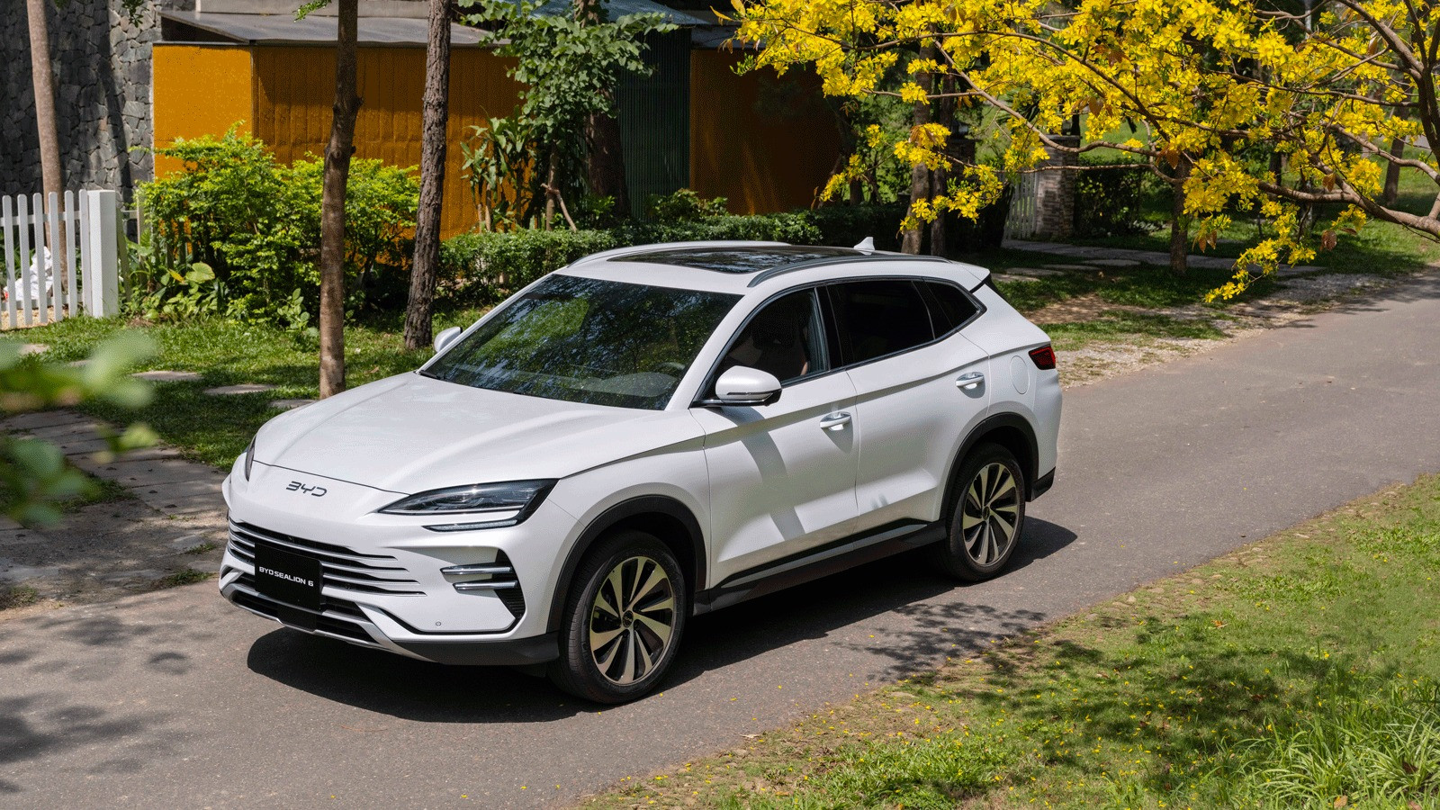 BYD tung ưu đãi ‘khủng’ trong tháng 10